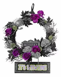 It's Showtime Wreath - Beetlejuice